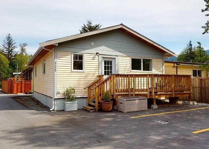 111 - 40157 Government Road, Squamish, BC V0N 1T0 |  Photo 1