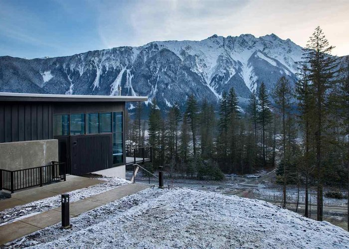 10 - 4000 Sunstone Way, Pemberton, BC V0N 2L3 |  Photo 1