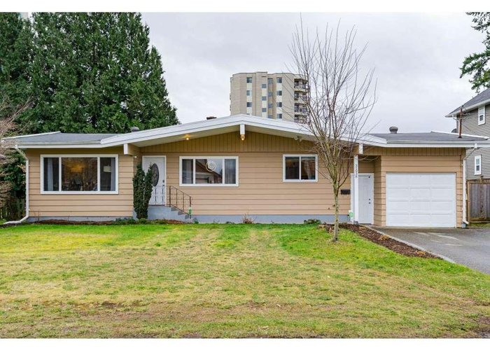 31938 Hopedale Avenue, Abbotsford, BC V2T 2G7 |  Photo 1