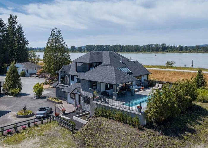 18681 Mcquarrie Road, Pitt Meadows, BC V3Y 1Z1 |  Photo 1