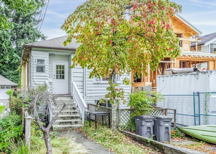 3015 7TH Avenue, Vancouver, BC V6K 1Z7 |  Photo 1