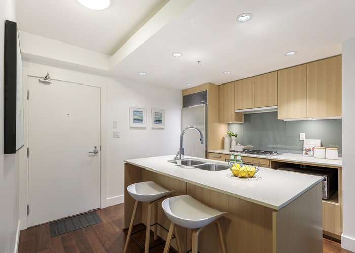 305 - 1675 8TH Avenue, Vancouver, BC V6J 0A8 |  Photo 1
