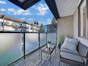 325 210 W 2nd Street, North Vancouver