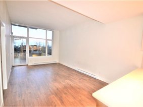 Th1 258 Nelson's Court, New Westminster