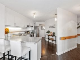 801 1235 Quayside Drive, New Westminster