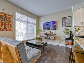 412 85 Eighth Avenue, New Westminster