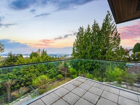 649 Andover Place, West Vancouver, BC V7S 1Y6 |  Photo 2