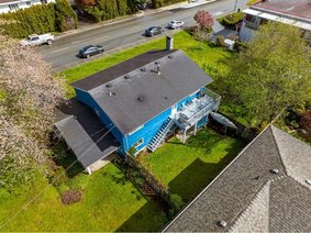 15952 Russell Avenue, White Rock