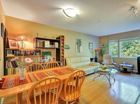 308 - 55 Blackberry Drive, New Westminster, BC V3L 5S7 | Queens Park Place Photo 2