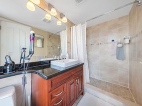 1703 - 1245 Quayside Drive, New Westminster, BC V3M 6J6 | Riviera Photo 8