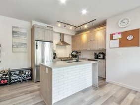 313 - 1012 Auckland Street, New Westminster, BC V3M 0M3 | Capitol Photo 6