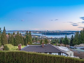2478 Westhill Court, West Vancouver, BC V7S 3A5 |  Photo R2755885-3.jpg