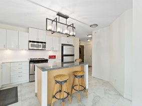 402 - 175 1ST Street, North Vancouver, BC V7M 3N9 | Time Photo 16