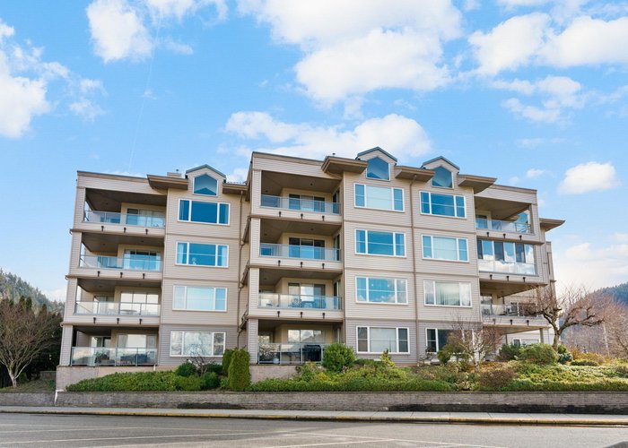 304 - 410 Esplanade Avenue, Harrison Hot Springs, BC V0M 1K0 |  Photo 1