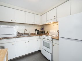 101 - 212 Forbes Avenue, North Vancouver, BC V7M 3E5 | Forbes Manor Photo 3