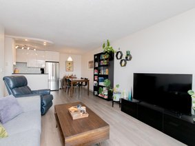 201 - 327 2ND Street, North Vancouver, BC V7M 1E2 | Somerset Manor Photo 1