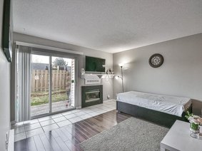 303 - 32550 Maclure Road, Abbotsford, BC V2T 4N3 | Clearbrook Village Photo 4