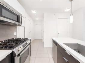 802 - 1775 Quebec Street, Vancouver, BC V5T 0E3 | Opsal Photo 2