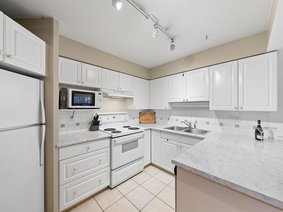 209 - 211 Twelfth Street, New Westminster, BC V3M 4H4 | Discovery Reach Photo 5