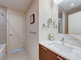 2404 - 6383 Mckay Avenue, Burnaby, BC V5H 0H8 | Gold House - South Tower Photo 4