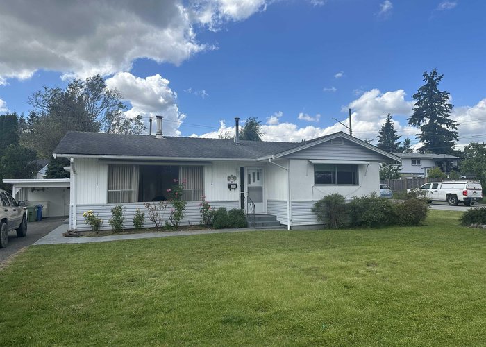 2153 Vinewood Street, Abbotsford, BC V2S 3H3 |  Photo 3