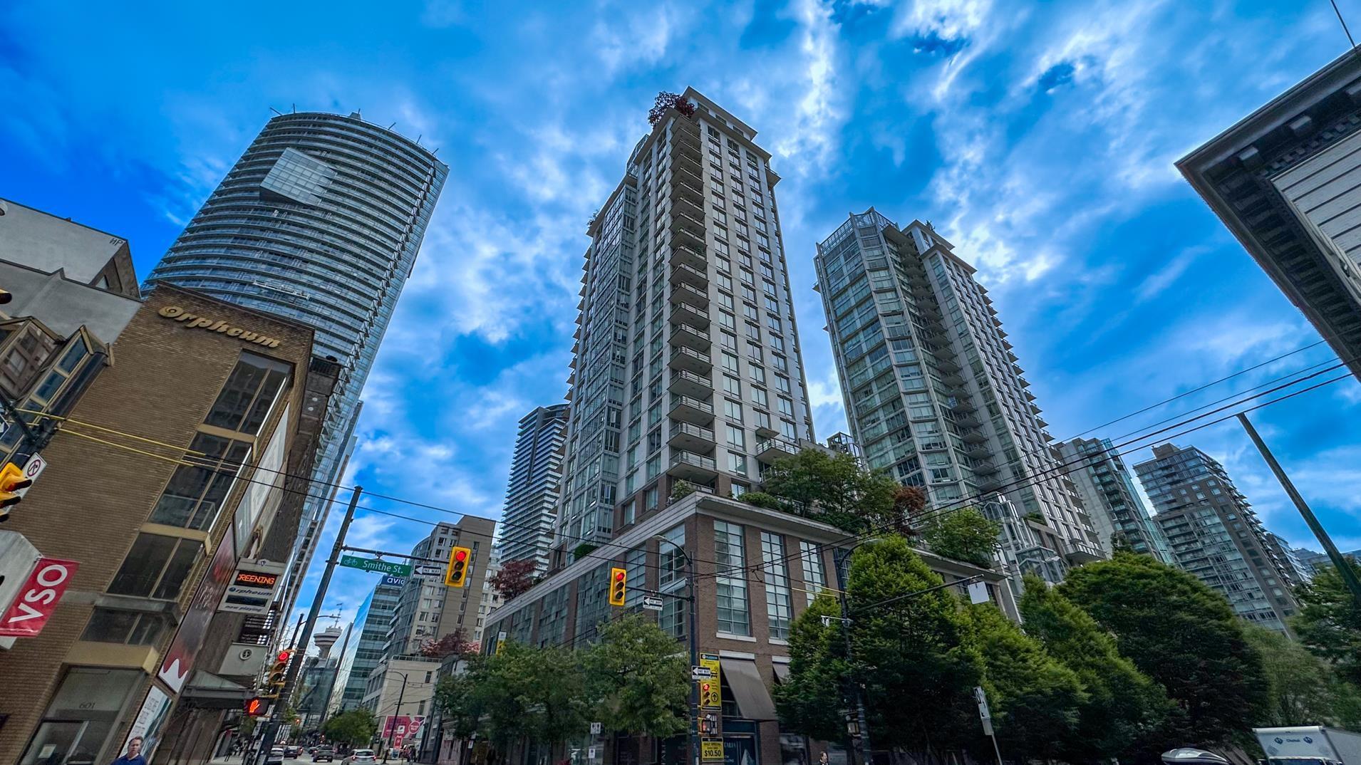 565 Smithe