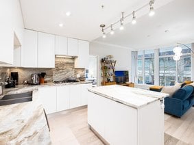 207 - 175 Victory Ship Way, North Vancouver, BC V7L 0G1 | Cascade At The Pier Photo 7