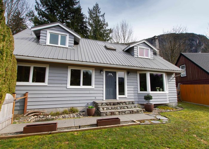 1107 Plateau Crescent, Squamish, BC V8B 0W3 |  Photo 1