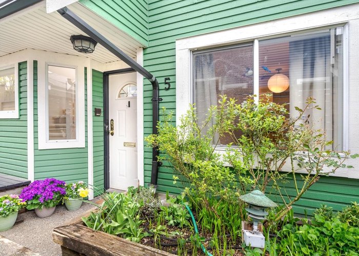 5 - 43 20TH Avenue, Vancouver, BC V5V 5C6 |  Photo 1
