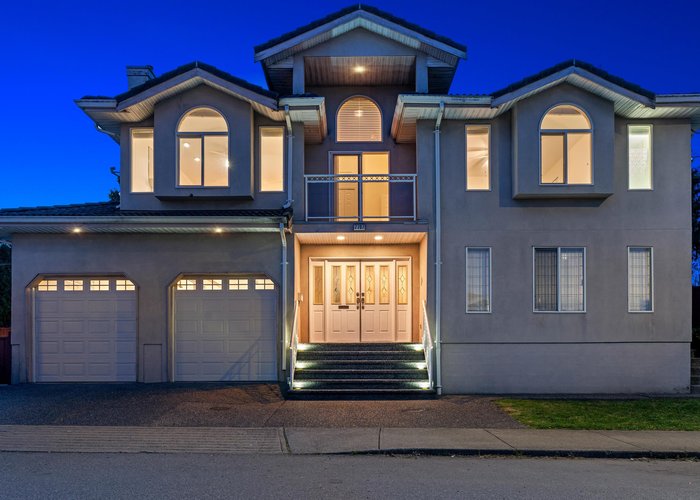 7707 12TH Avenue, Burnaby, BC V3N 2K6 |  Photo 1