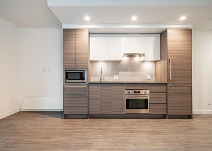 307 - 13655 Fraser Highway, Surrey, BC V3T 0P8 |  Photo 1