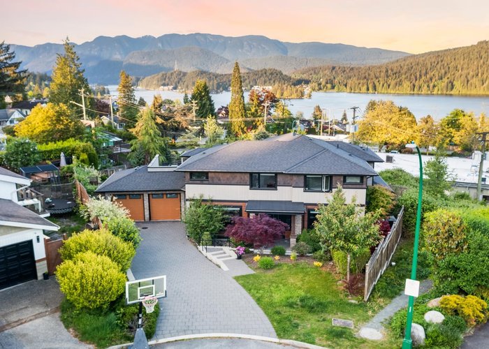 434 Felton Place, North Vancouver, BC V7G 1Z9 |  Photo 1