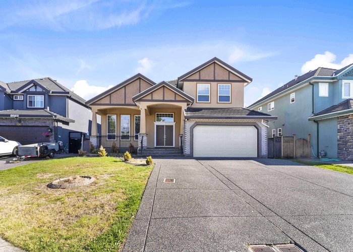 12742 61A Avenue, Surrey, BC V3X 3P5 |  Photo 1