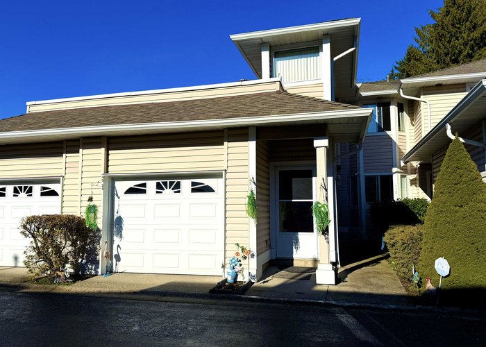 212 - 9310 King George Highway, Surrey, BC V3V 5W3 |  Photo 1