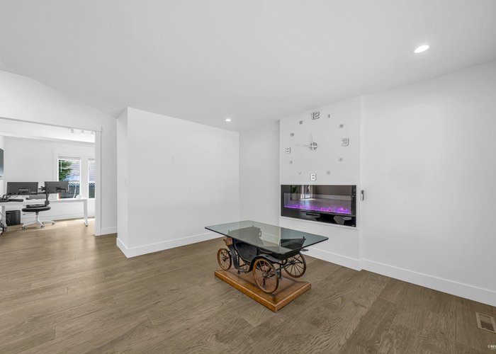 13658 19 Avenue, Surrey, BC V4A 9E9 |  Photo 48