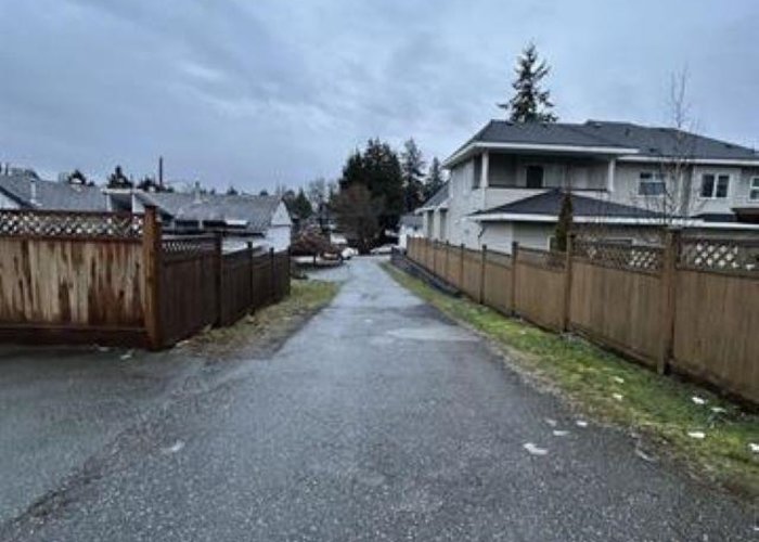 12679 97A Avenue, Surrey, BC V3V 2H6 |  Photo 3