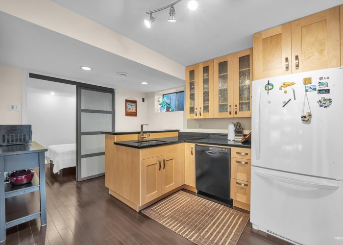 210 Nelson Street, Coquitlam, BC V3K 4M4 |  Photo 50