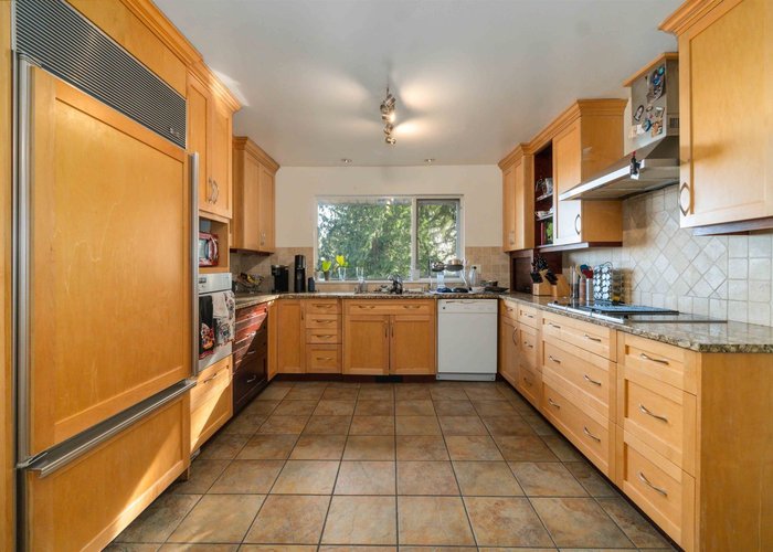 5189 Madeira Court, North Vancouver, BC V7R 3K7 |  Photo 28