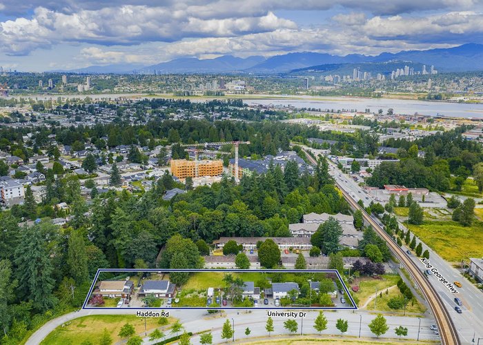 10977 University Drive, Surrey, BC V3T 3Z4 |  Photo 2