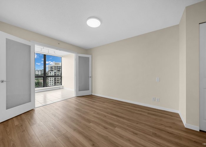 2002 - 3663 Crowley Drive, Vancouver, BC V5R 6H4 |  Photo 20