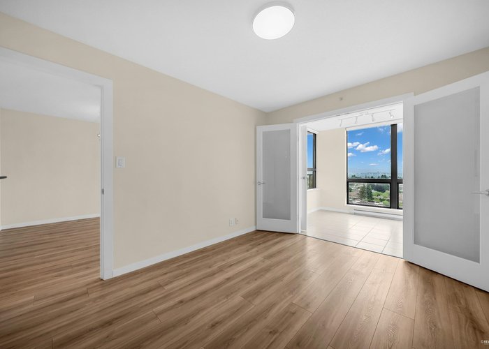 2002 - 3663 Crowley Drive, Vancouver, BC V5R 6H4 |  Photo 21