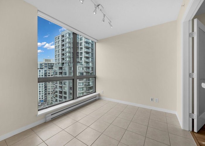 2002 - 3663 Crowley Drive, Vancouver, BC V5R 6H4 |  Photo 23