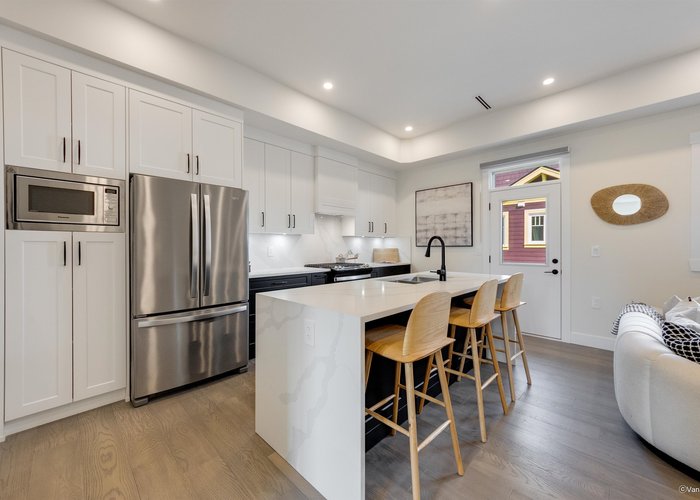 102 - 235 Lebleu Street, Coquitlam, BC V3K 4L7 |  Photo 40