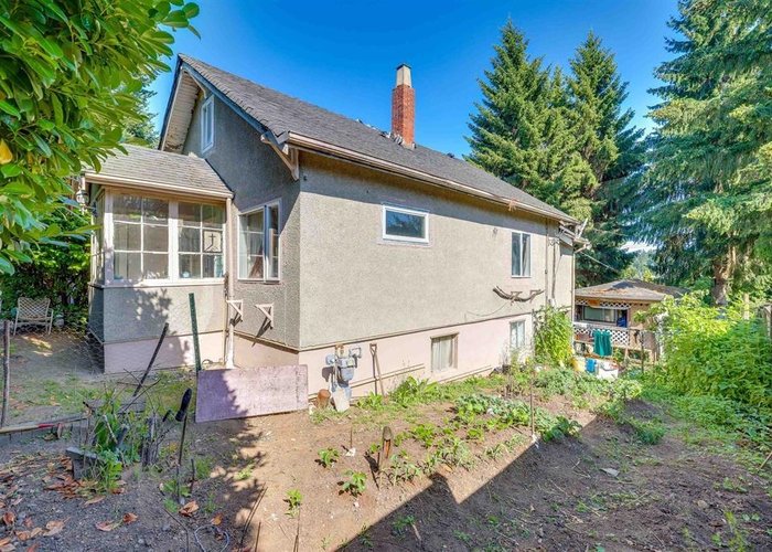 112 Tenth Avenue, New Westminster, BC V3L 2B1 |  Photo 2