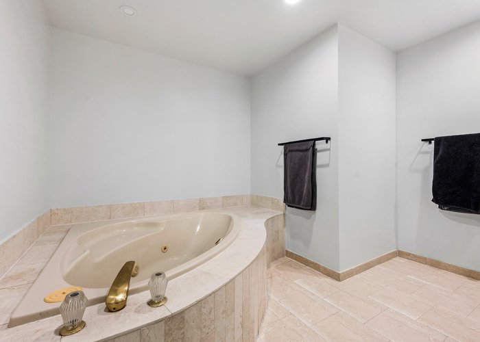 302 - 1250 Martin Street, White Rock, BC V4B 3W3 |  Photo 65