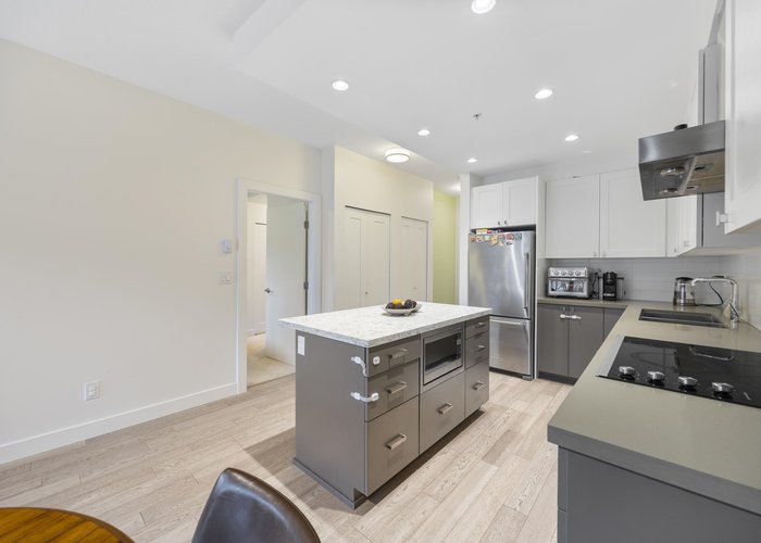 209 - 3399 Noel Drive, Burnaby, BC V3J 0G8 |  Photo 48