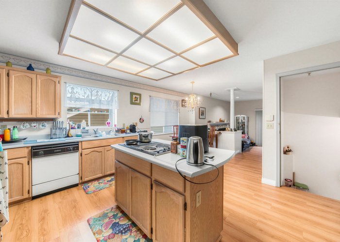 2974 Delahaye Drive, Coquitlam, BC V3B 6Z3 |  Photo 24