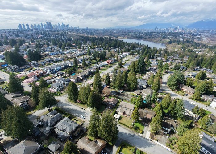 6415 Buckingham Drive, Burnaby, BC V5E 3Y7 |  Photo 38