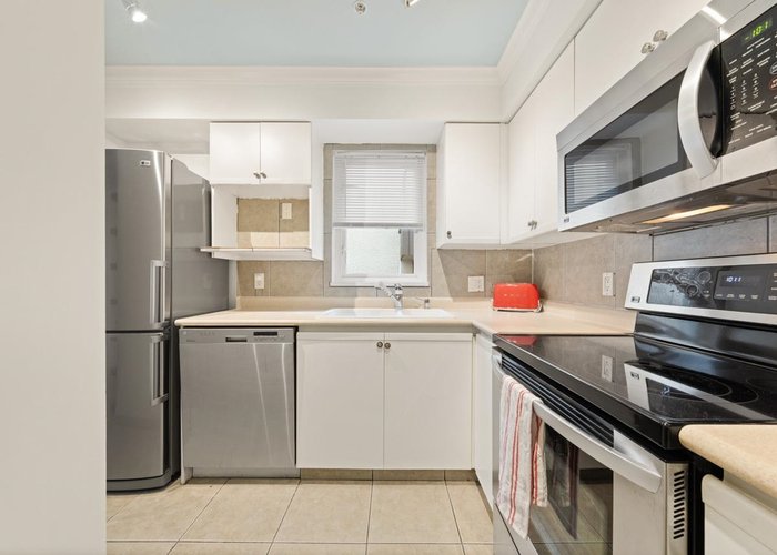201 - 1554 Burnaby Street, Vancouver, BC V6G 1W9 |  Photo 24
