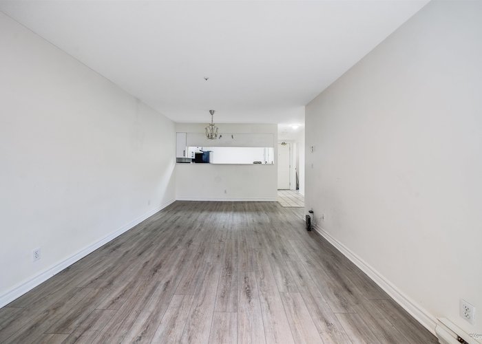 C302 - 9848 Whalley Boulevard, Surrey, BC V3T 5S8 |  Photo 17